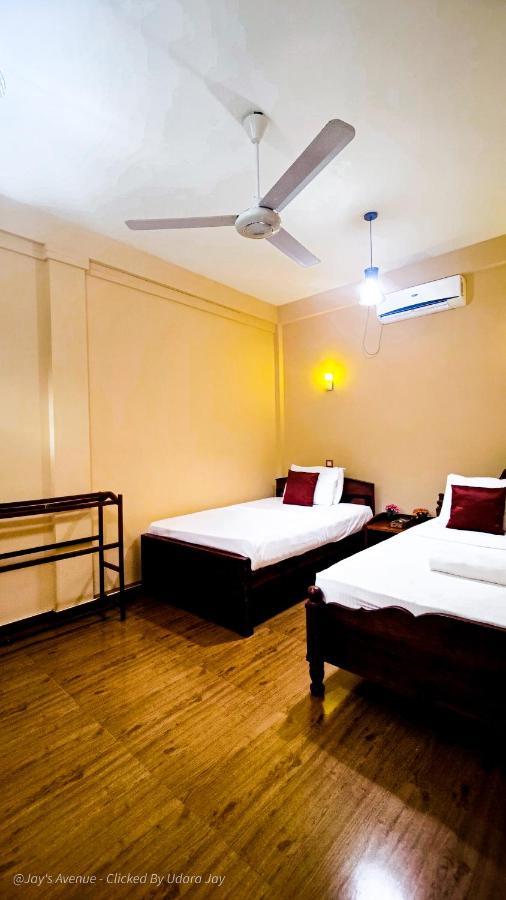 Jay'S Avenue Hotel Udawalawe Bagian luar foto