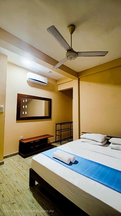Jay'S Avenue Hotel Udawalawe Bagian luar foto