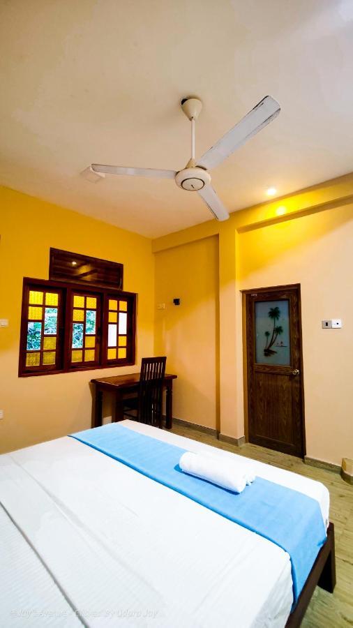 Jay'S Avenue Hotel Udawalawe Bagian luar foto