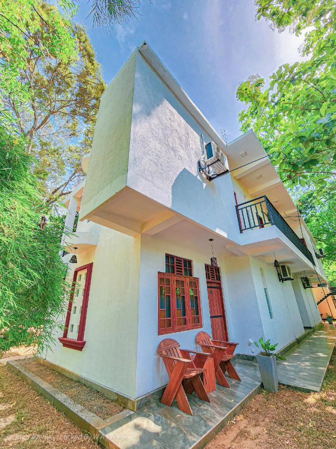 Jay'S Avenue Hotel Udawalawe Bagian luar foto