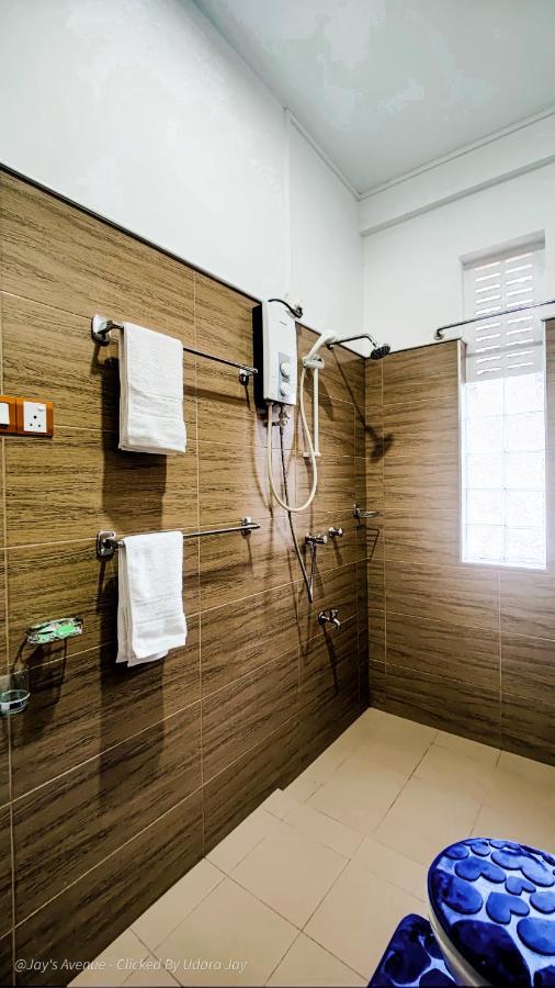 Jay'S Avenue Hotel Udawalawe Bagian luar foto