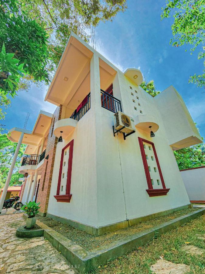 Jay'S Avenue Hotel Udawalawe Bagian luar foto