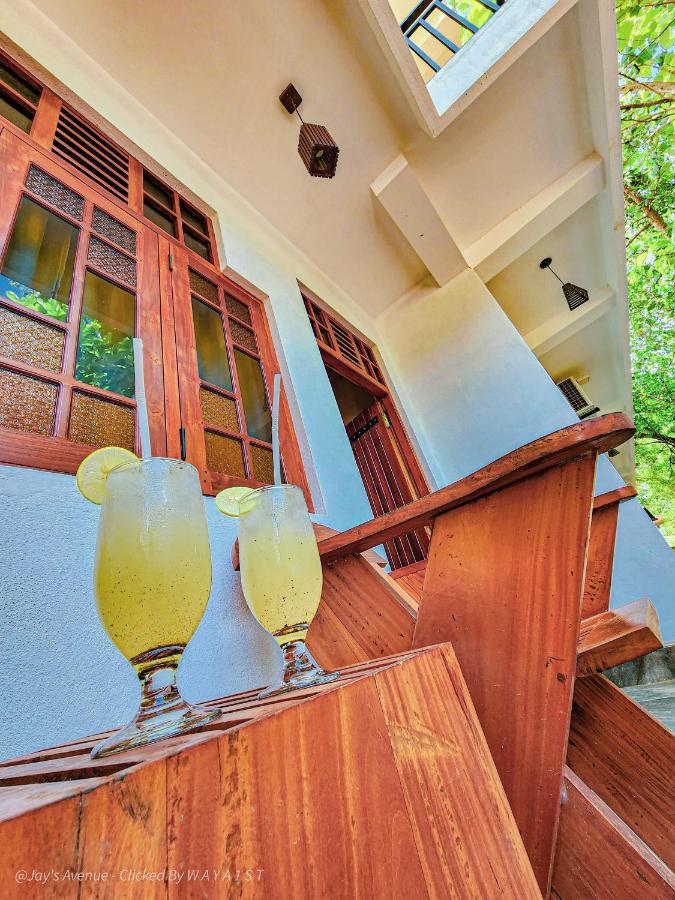 Jay'S Avenue Hotel Udawalawe Bagian luar foto